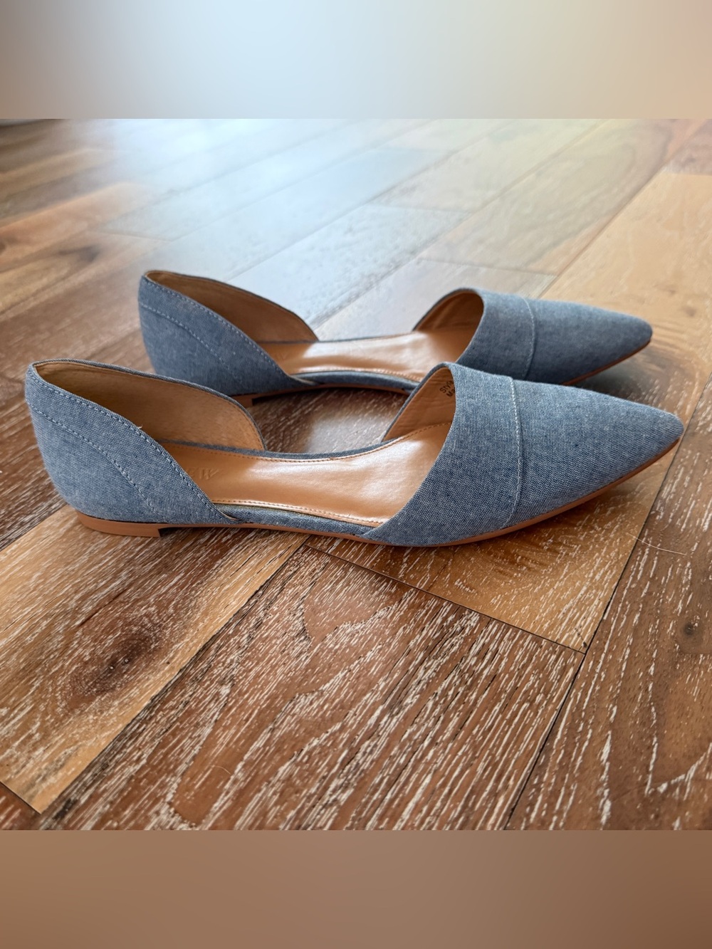 J Crew Denim D’Orsay Pointed-Toe Flats Open Side Shoes / Women’s 8.5 / Like New